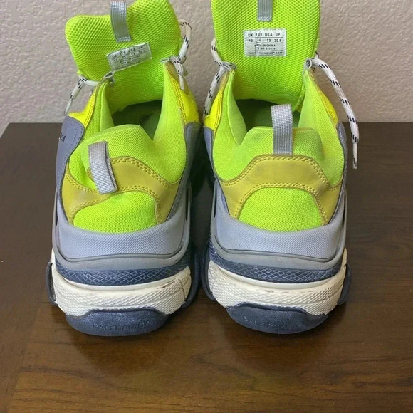 Men’s size 13 Balenciaga Light Green Neon Shoes Triple S - Picture 6 of 7